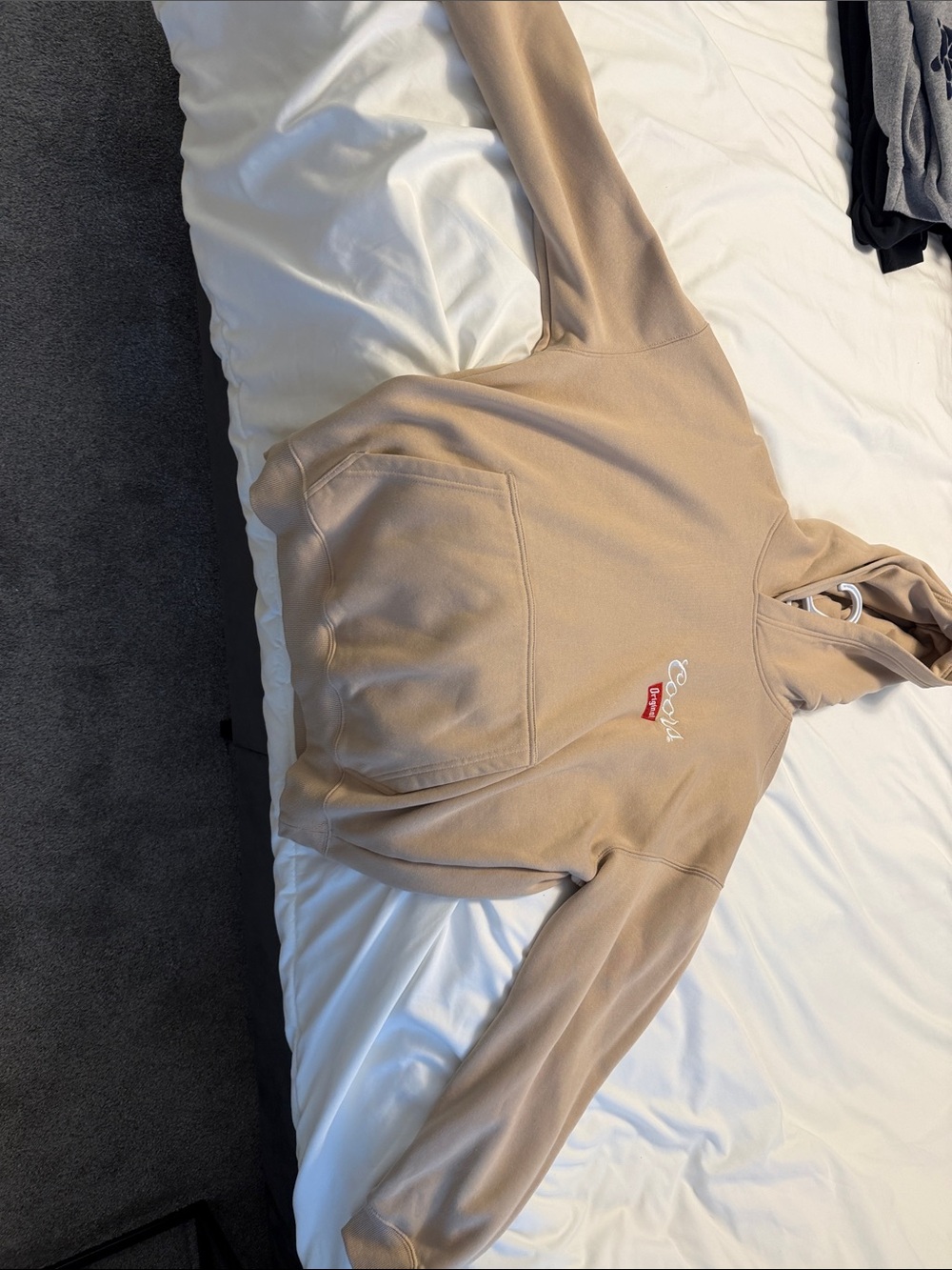 Coors Men’s Crewneck Pullover Sweater in Tan